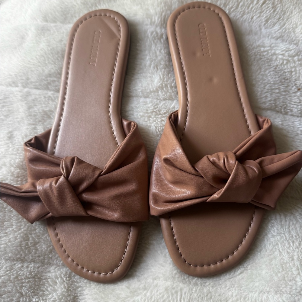 Chic Brown Slide Sandals